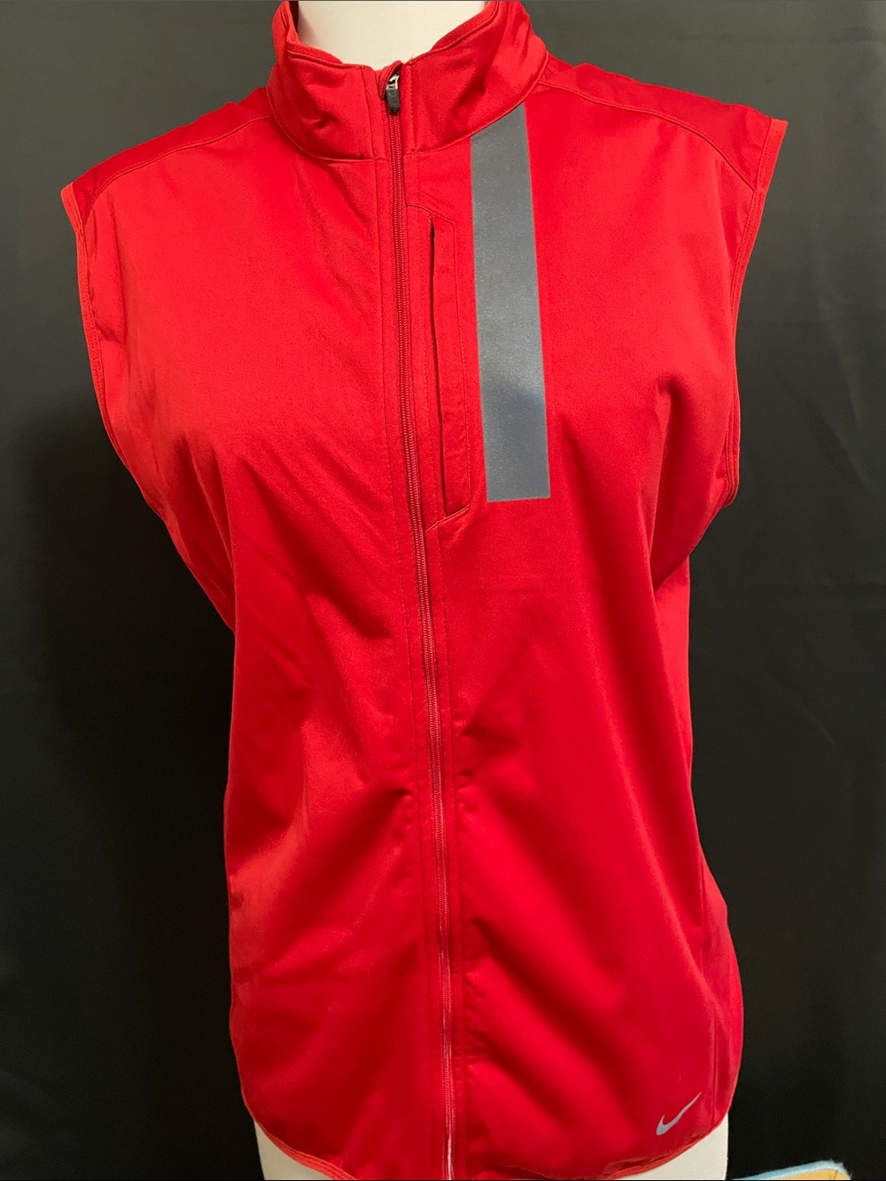 Women’s EUC VINTAGE OR PREVIOUS NIKE DRI-FIT Shield Running Vest Sz M - Picture 2 of 12